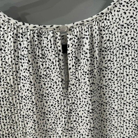 Adrianna Papell Shirt XL Ribbed Double Sleeve Black and White Dot Top - Picture 7 of 7